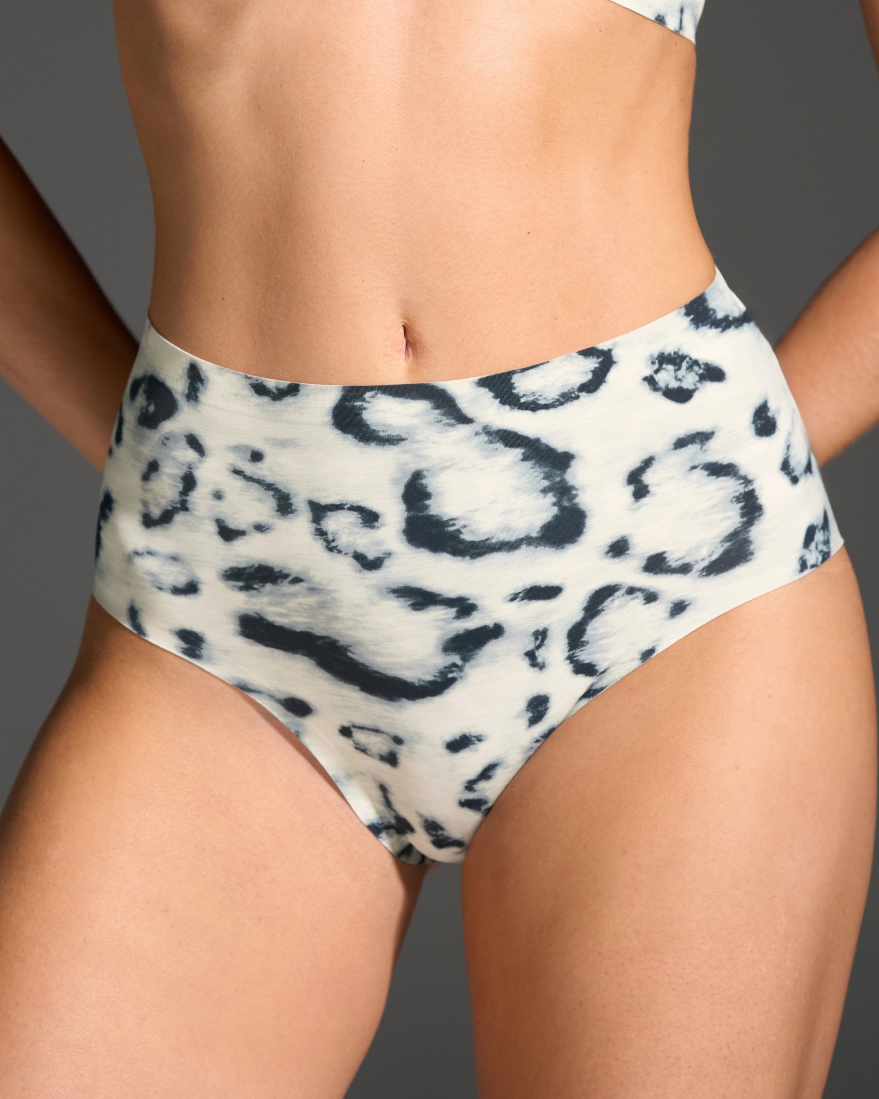 Snow Leopard High Waisted